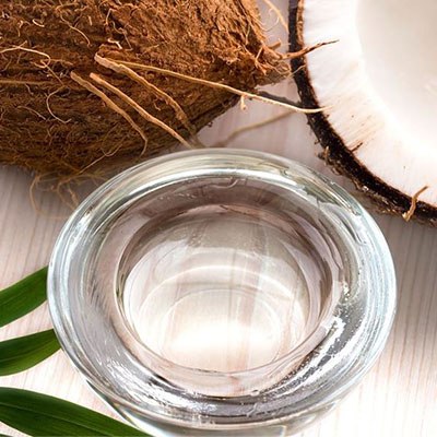 Pourquoi l'huile de noix de coco fractionnée est un incontournable dans votre collection d'huile essentielle