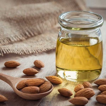 Quels sont les avantages de l'huile d'amande douce pour les soins de la peau?